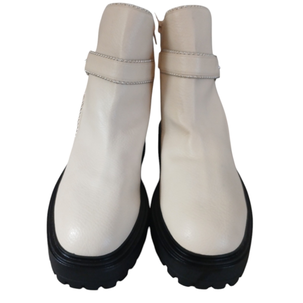 NEW ASOS Winter White Chunky Ankle Boot Lug Sole Booties size 8 - Picture 3 of 11
